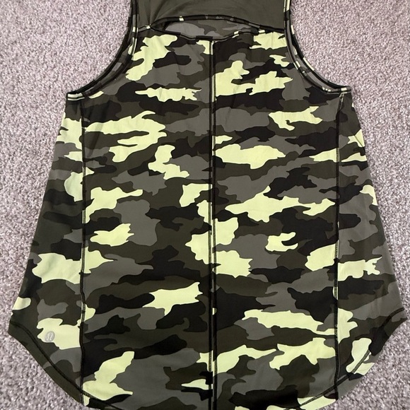 Lululemon Camo Sleeveless open back tank Top - green army Size Approx. Small - Picture 3 of 5